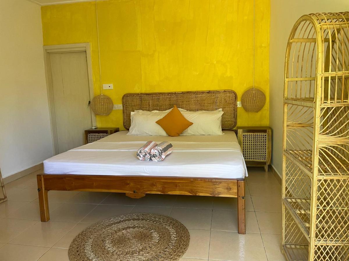 Hotel Banana Surf House Arugam Bay Exterior foto