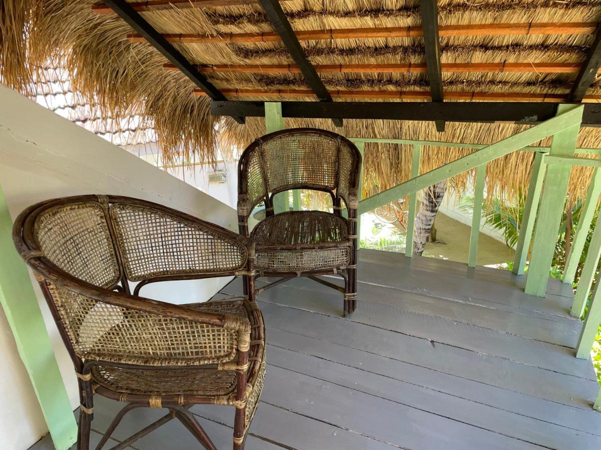 Hotel Banana Surf House Arugam Bay Exterior foto