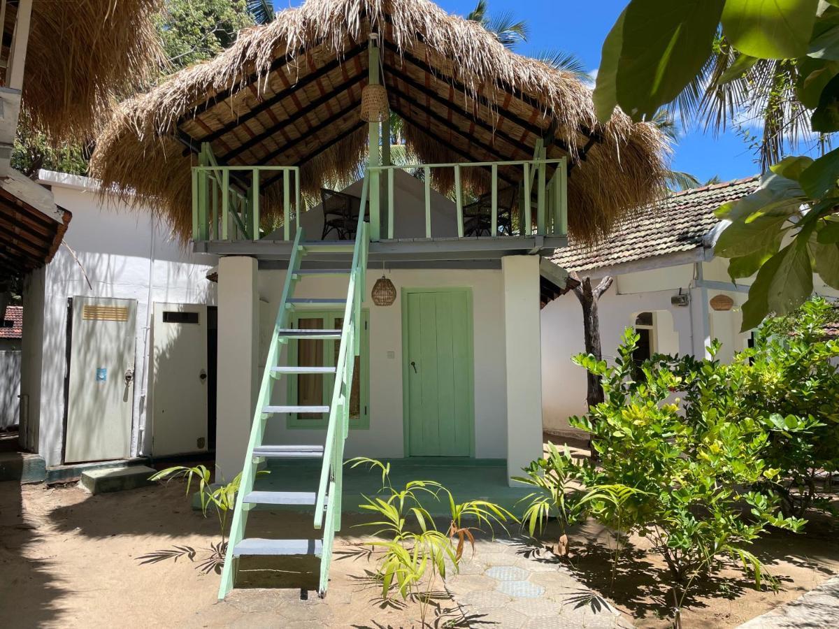 Hotel Banana Surf House Arugam Bay Exterior foto