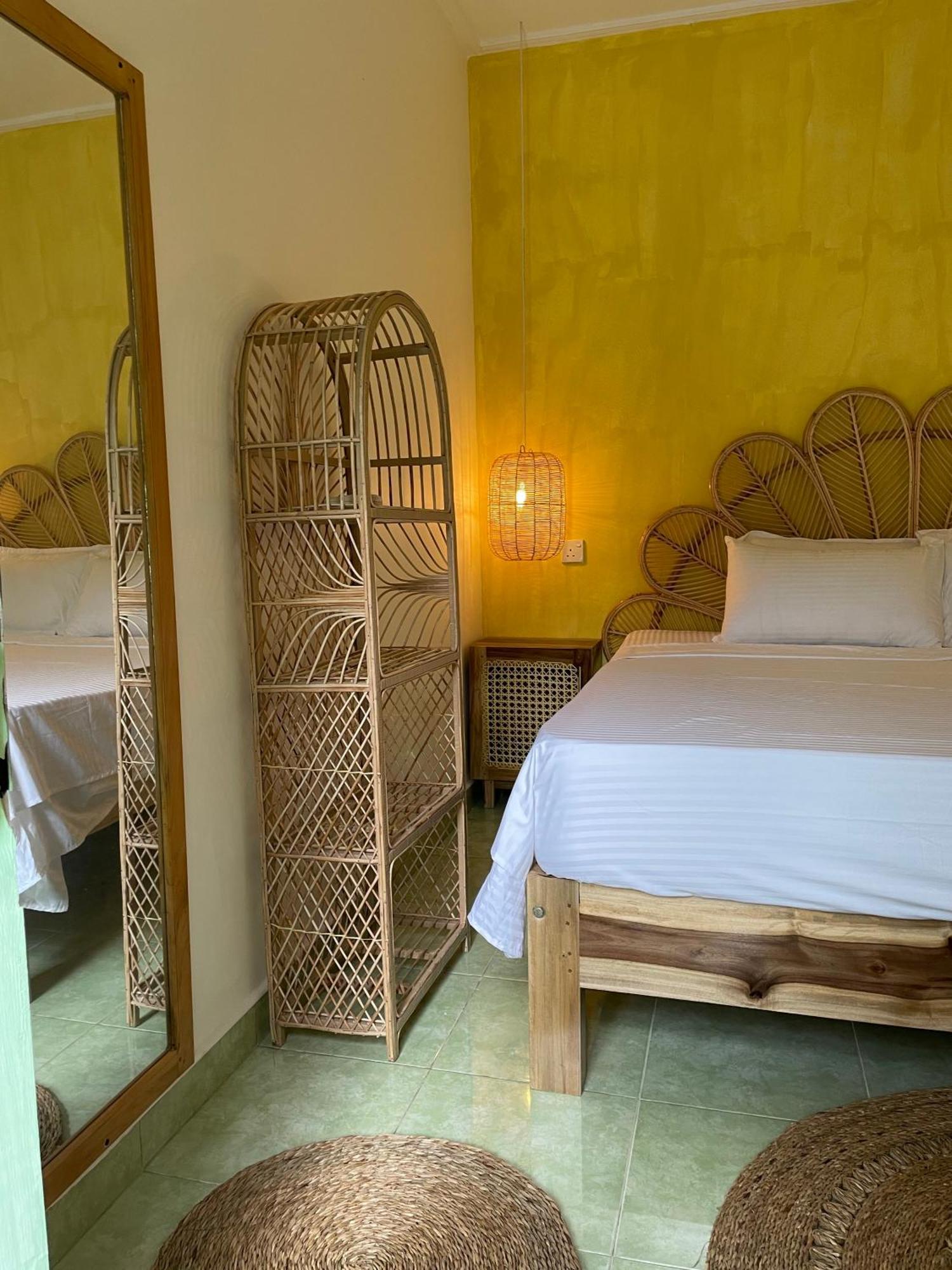 Hotel Banana Surf House Arugam Bay Exterior foto